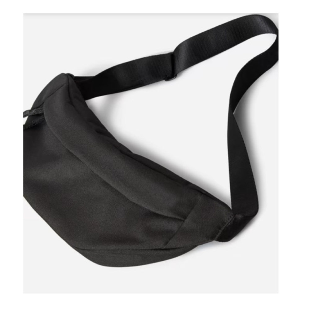Everlane The Renew Transit Fanny Pack